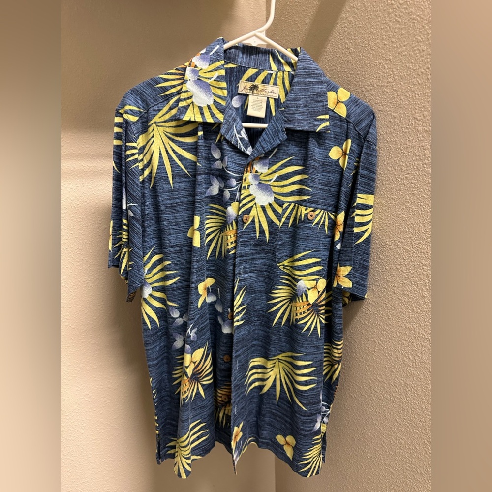 Joe Marlin Men’s Tropical Shirt. Size Large. Like new.